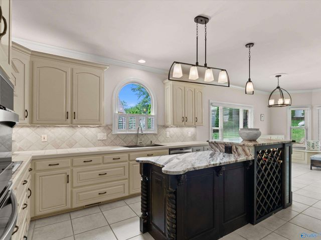 2734 Tammerack Lane SE, Huntsville, AL 35763