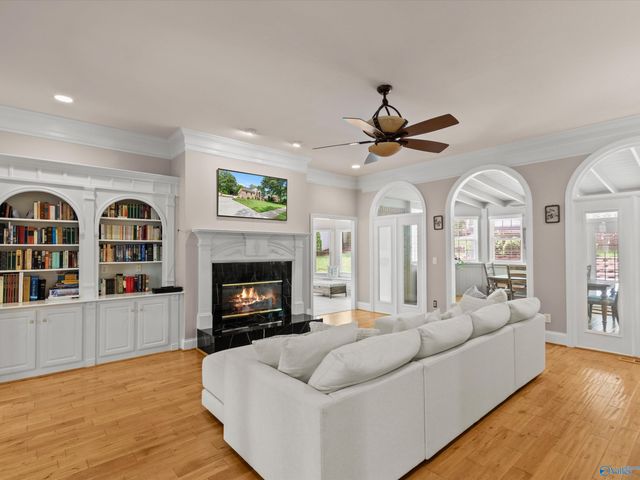 2734 Tammerack Lane SE, Huntsville, AL 35763