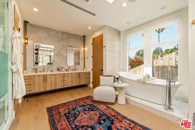 760 Westholme Avenue, Los Angeles, CA 90024