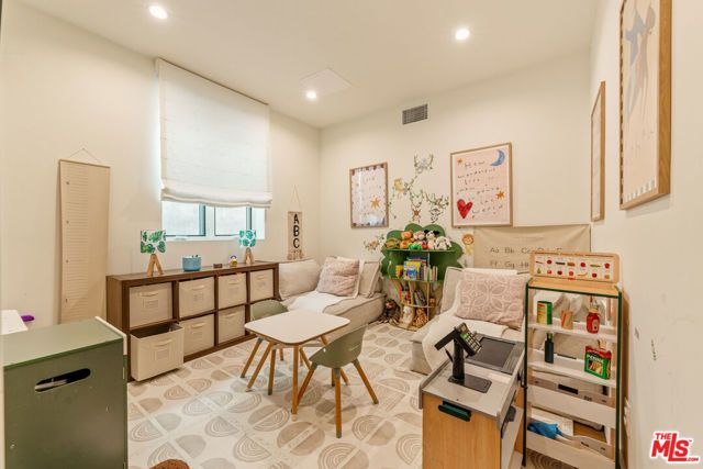 760 Westholme Avenue, Los Angeles, CA 90024