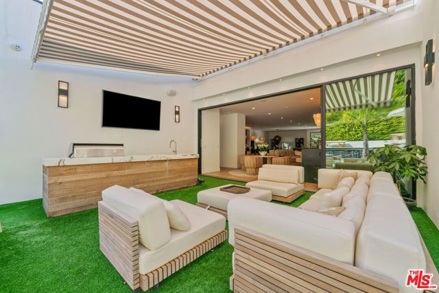 760 Westholme Avenue, Los Angeles, CA 90024