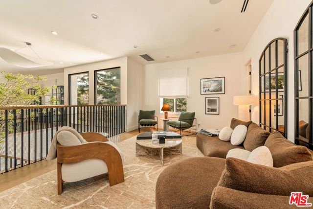 760 Westholme Avenue, Los Angeles, CA 90024