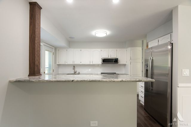 6425 Clark Drive, Woodridge, IL 60517