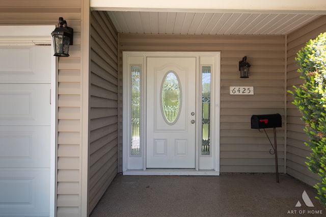 6425 Clark Drive, Woodridge, IL 60517