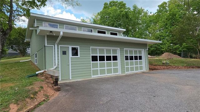 2684 Hidden Valley Road, Hiawassee, GA 30546