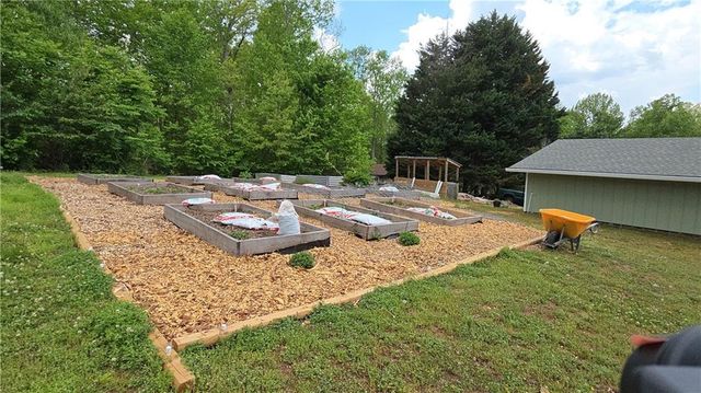 2684 Hidden Valley Road, Hiawassee, GA 30546