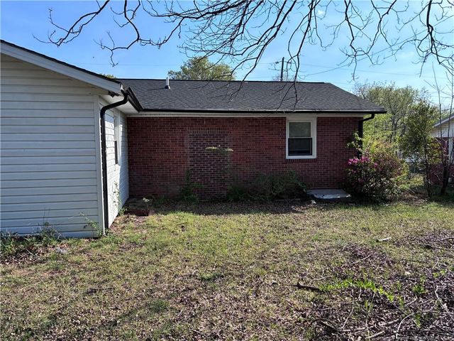 6018 Elstree Place, Fayetteville, NC 28314