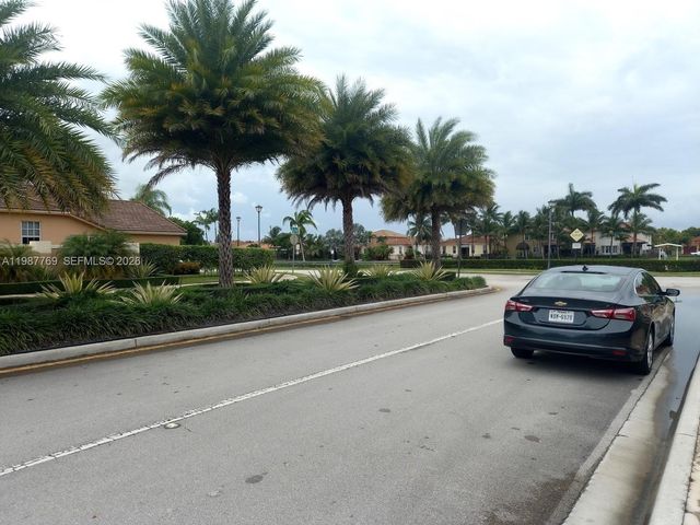 15339 SW 32nd Ter 0, Miami, FL 33185