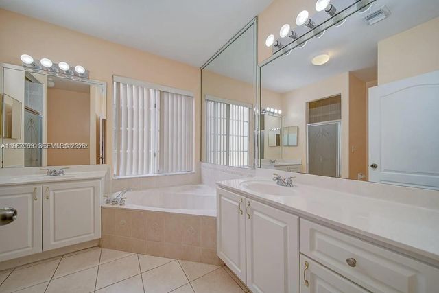 15339 SW 32nd Ter 0, Miami, FL 33185