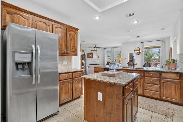 2201 Kaitlyn Drive, Weatherford, TX 76087