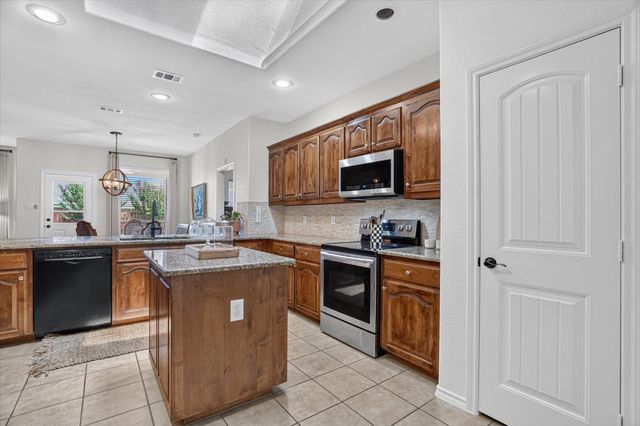 2201 Kaitlyn Drive, Weatherford, TX 76087