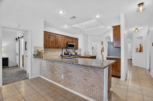 2201 Kaitlyn Drive, Weatherford, TX 76087