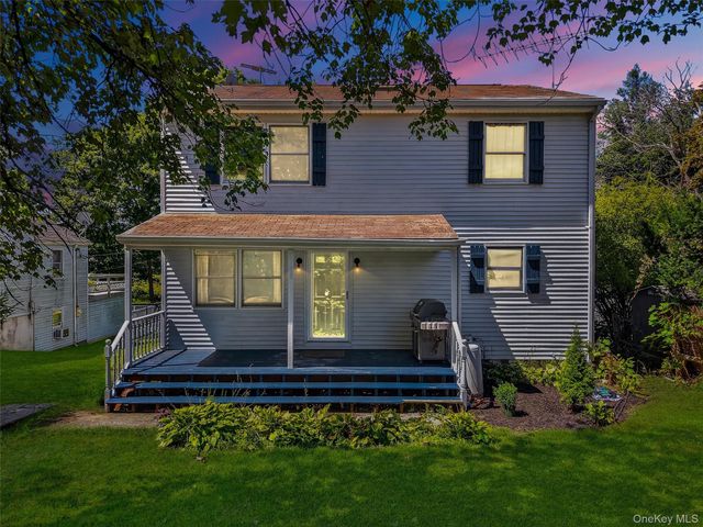 18 McGeeville Court, Poughquag, NY 12570