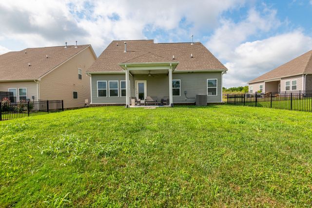 416 Mattieton Ln, Gallatin, TN 37066