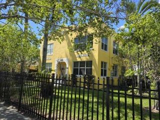 1000 SW 12th Court 3, Miami, FL 33135