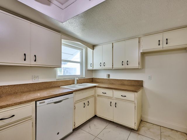110 NW 31st Court, Pompano Beach, FL 33064
