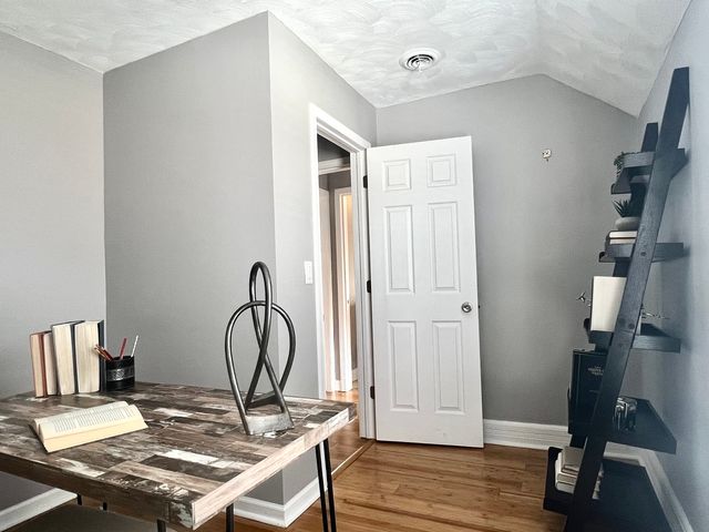 7113 Clarendon Hills Road, Darien, IL 60561