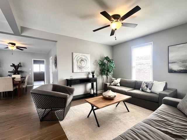 7113 Clarendon Hills Road, Darien, IL 60561