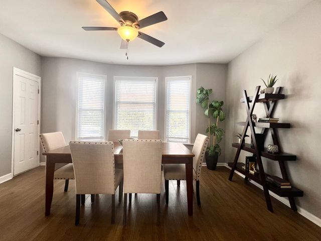 7113 Clarendon Hills Road, Darien, IL 60561