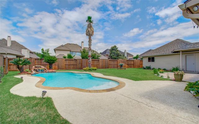 5707 Hawthorne Garden Way, Katy, TX 77494