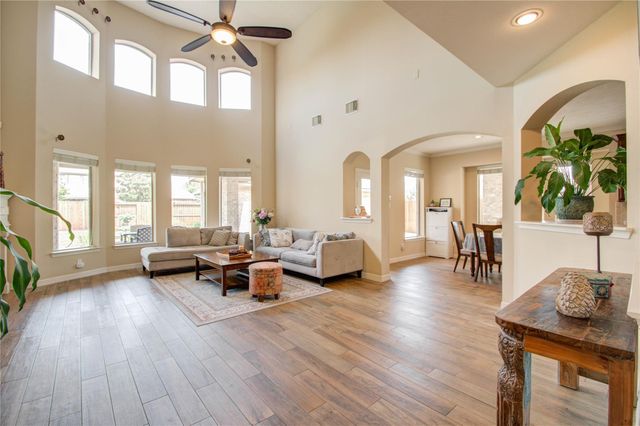 5707 Hawthorne Garden Way, Katy, TX 77494