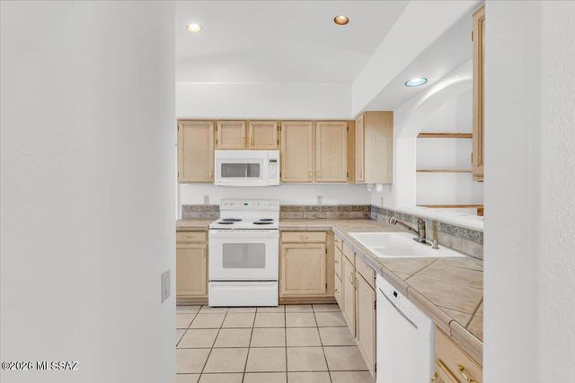 4102 S Via De Febrero, Green Valley, AZ 85622