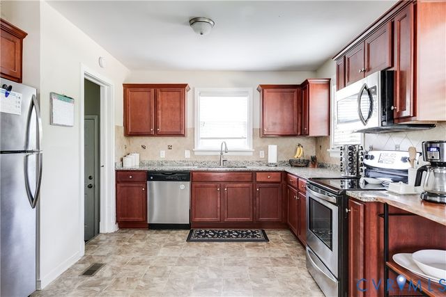 215 Jackson Ave, Sandston, VA 23150