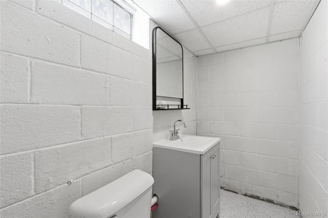 8238 Fisher Avenue, Warren, MI 48089