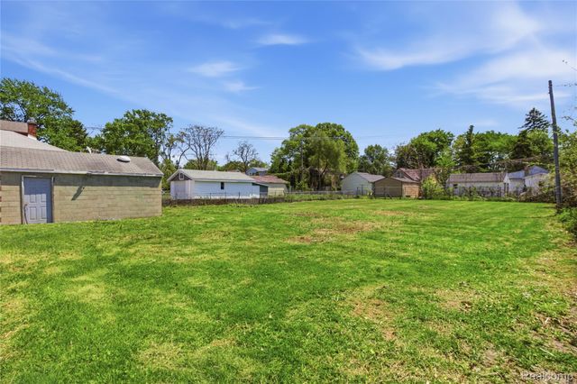8238 Fisher Avenue, Warren, MI 48089