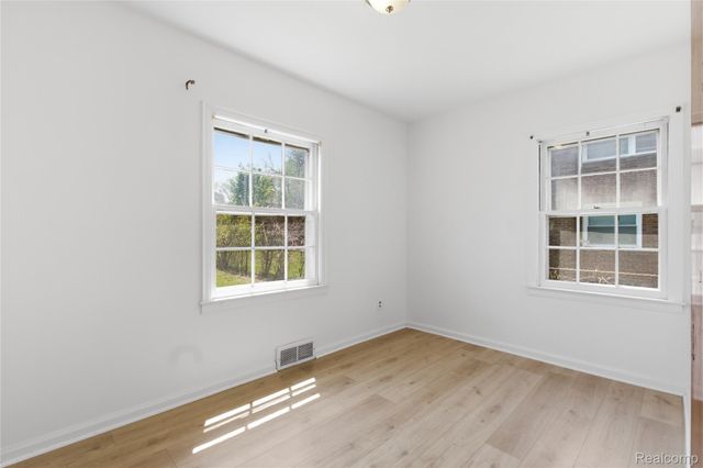 8238 Fisher Avenue, Warren, MI 48089