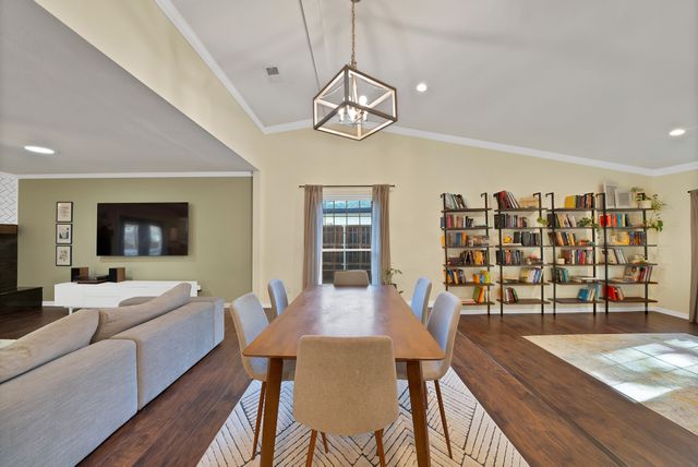 8525 Grumman Drive, Dallas, TX 75228