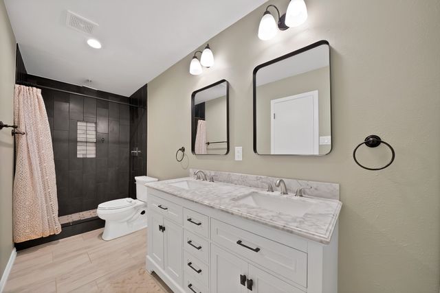 8525 Grumman Drive, Dallas, TX 75228