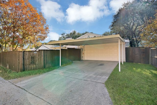 8525 Grumman Drive, Dallas, TX 75228