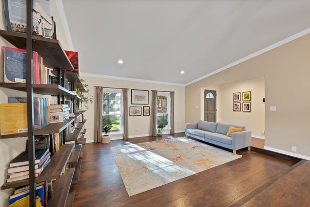 8525 Grumman Drive, Dallas, TX 75228