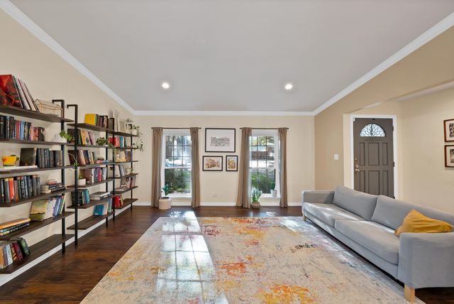 8525 Grumman Drive, Dallas, TX 75228