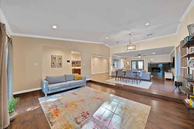 8525 Grumman Drive, Dallas, TX 75228