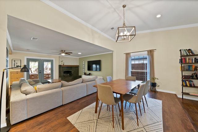 8525 Grumman Drive, Dallas, TX 75228