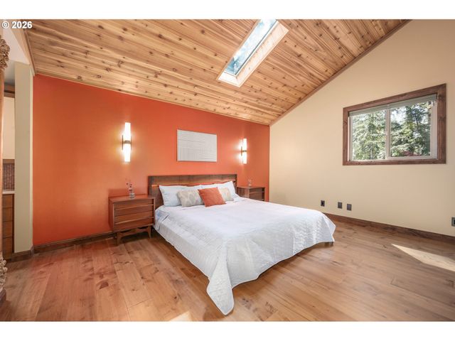 4330 N SHASTA Loop, Eugene, OR 97405