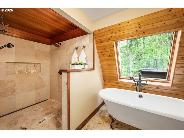 4330 N SHASTA Loop, Eugene, OR 97405