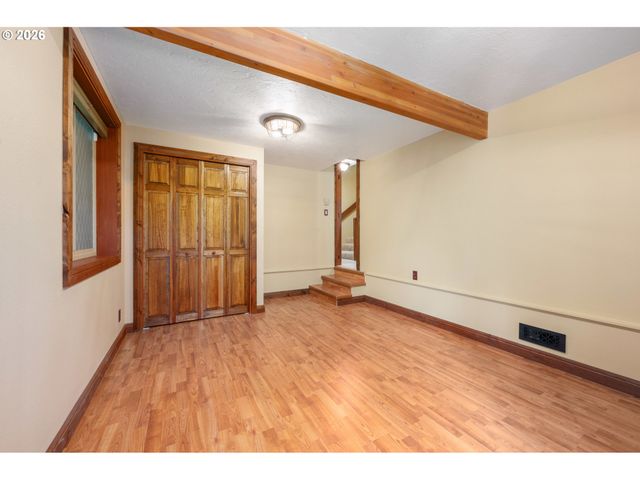 4330 N SHASTA Loop, Eugene, OR 97405