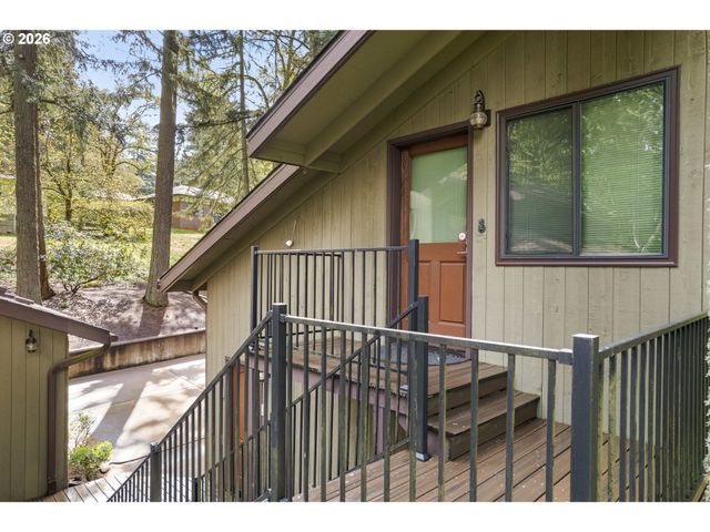 4330 N SHASTA Loop, Eugene, OR 97405