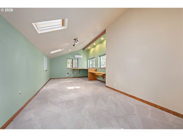 4330 N SHASTA Loop, Eugene, OR 97405