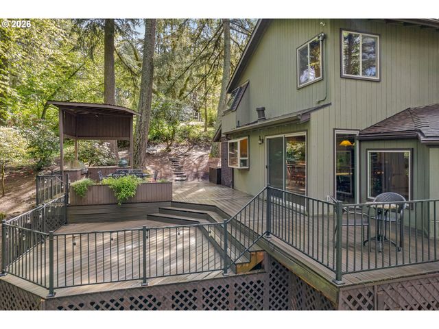 4330 N SHASTA Loop, Eugene, OR 97405