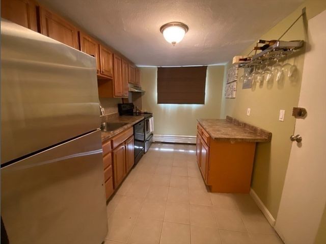 25 Westgate Rd 2, Boston, MA 02467