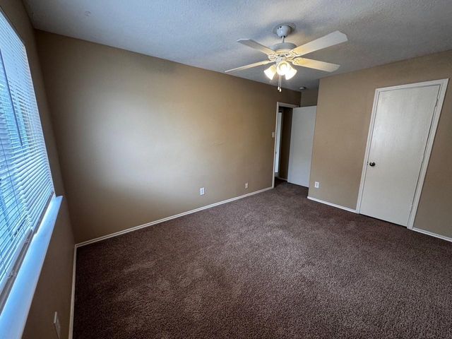 1411 Hallcroft Ln Lane, Houston, TX 77073