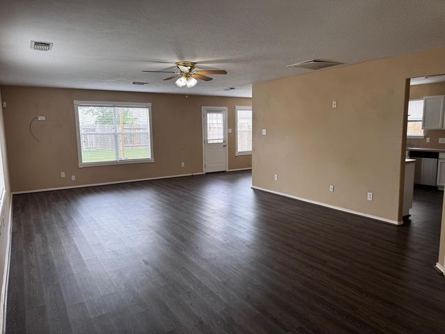 1411 Hallcroft Ln Lane, Houston, TX 77073