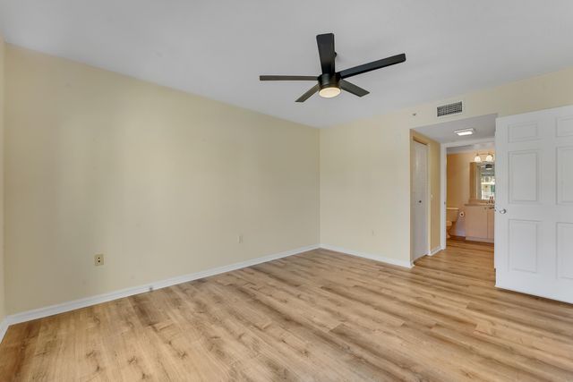 1112 Villa Circle, Boynton Beach, FL 33435