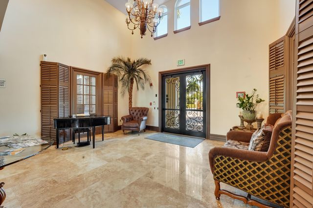 1112 Villa Circle, Boynton Beach, FL 33435