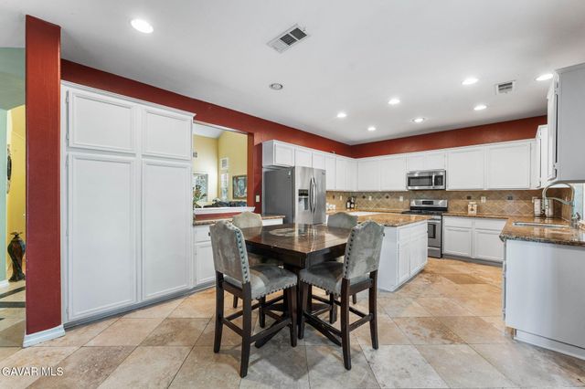 4103 W Ave J 3, Lancaster, CA 93536
