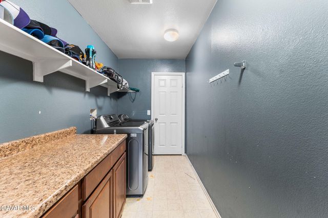 4103 W Ave J 3, Lancaster, CA 93536